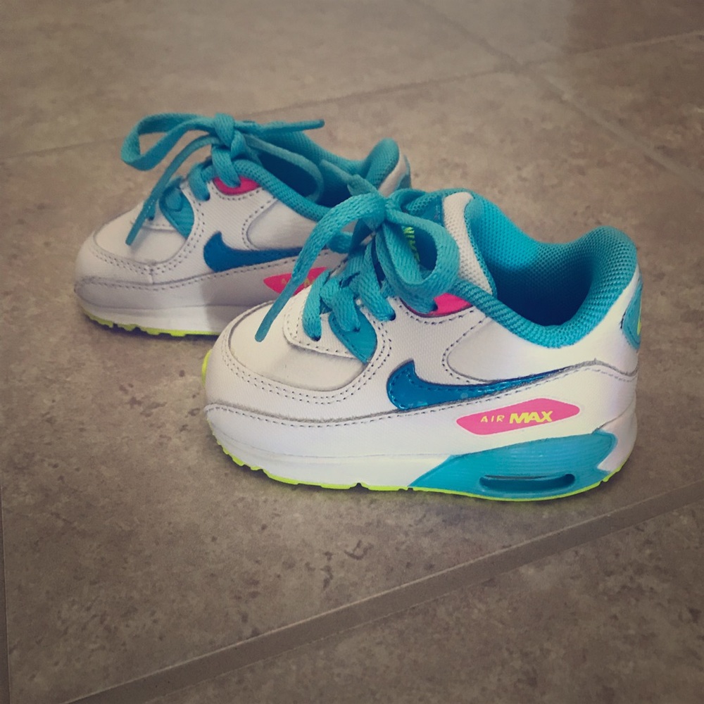 Toddler Air Max size 4C